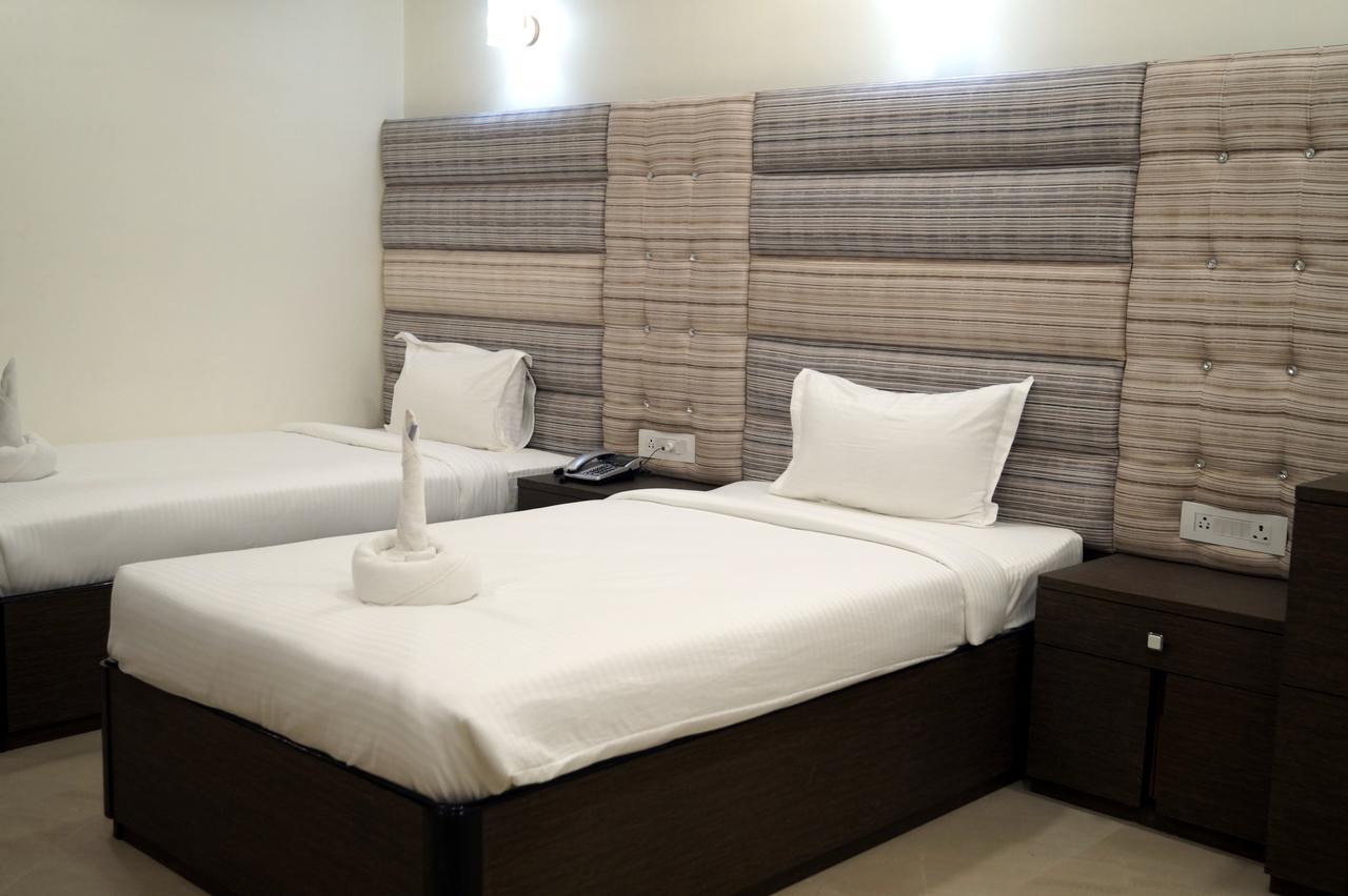 Hotel Silver Arcade Malda Exterior photo